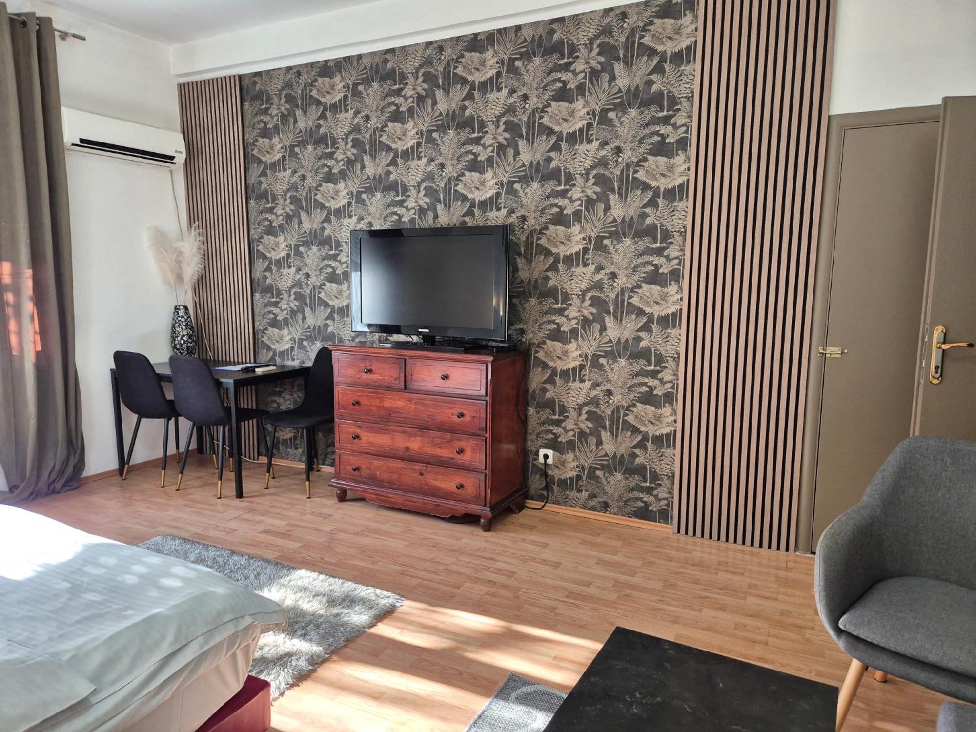 Luigi Guest house